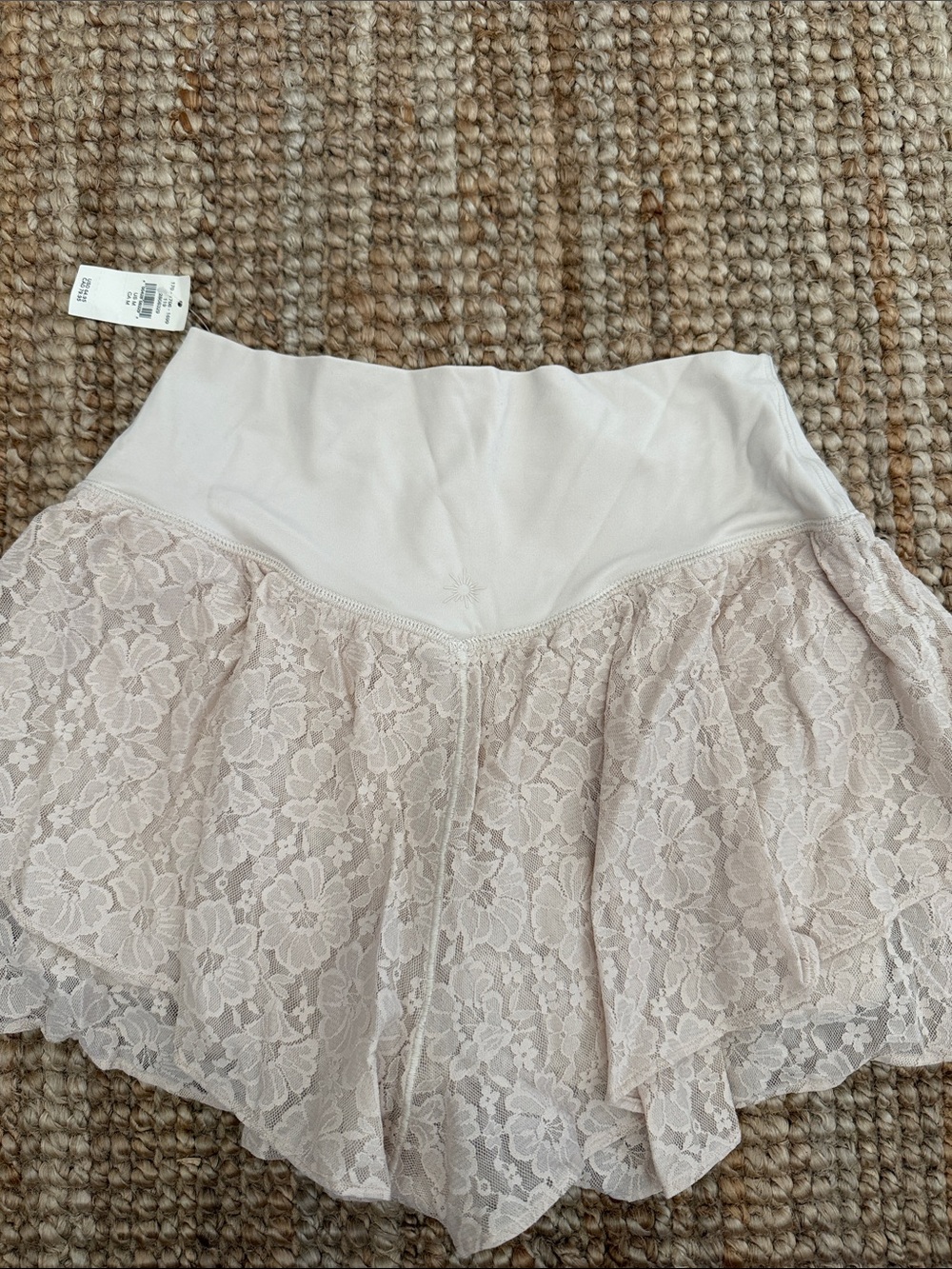 American Eagle Lace Offline Shorts NWT - Picture 4 of 5